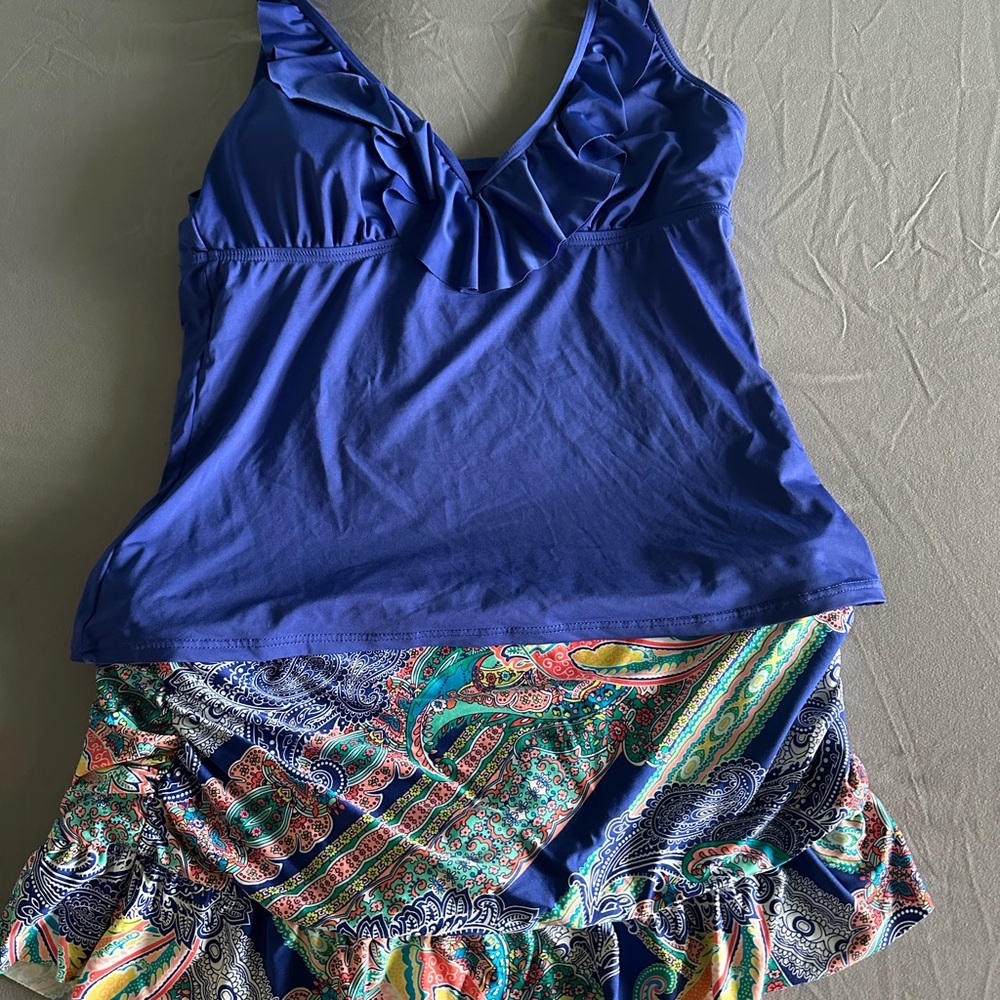 Kenneth Cole Reaction Blue and Multicolor Swimwear